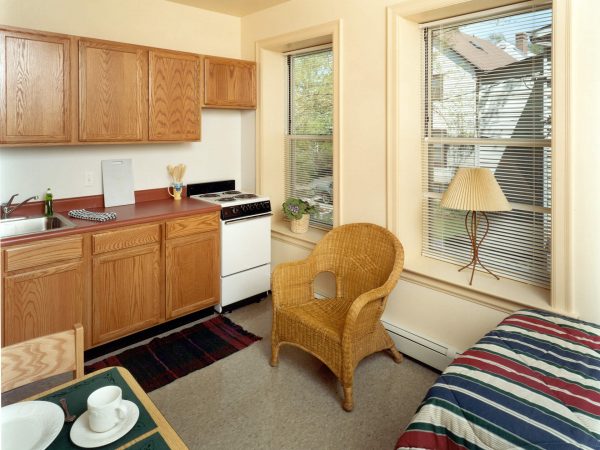 Claridge Apartments kitchen